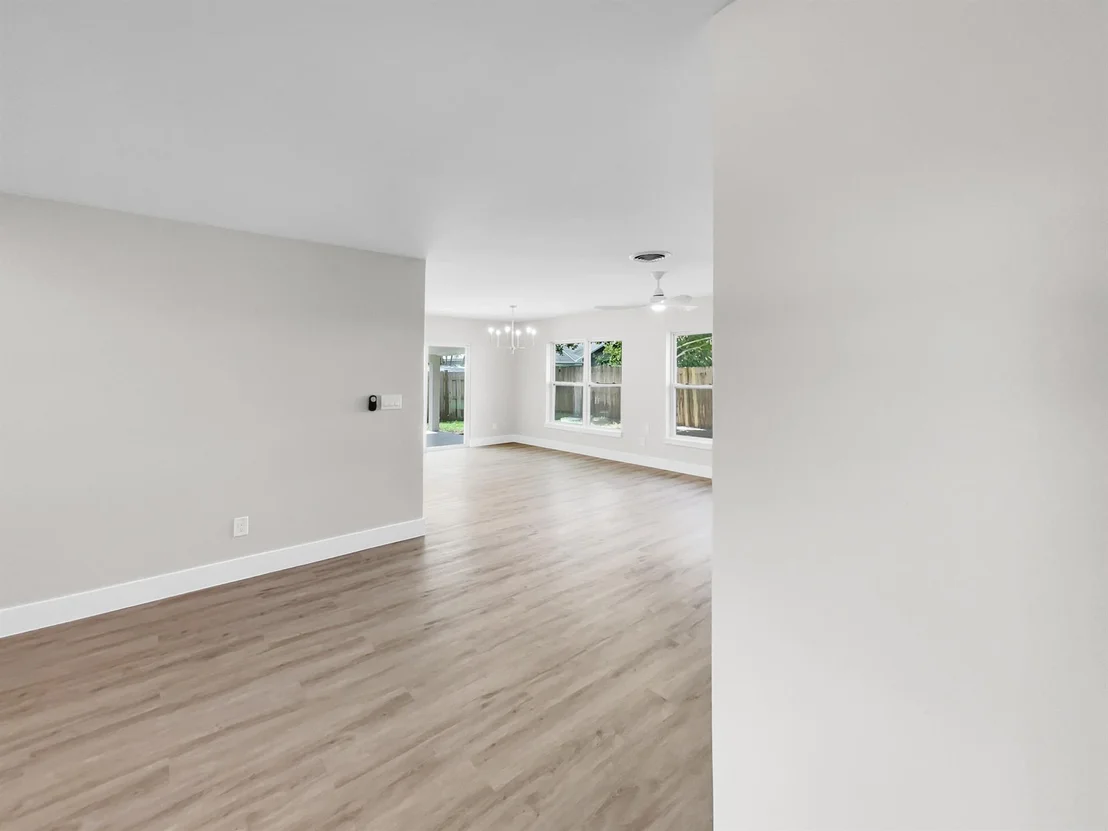 Photo of 1040 NW 16th Street