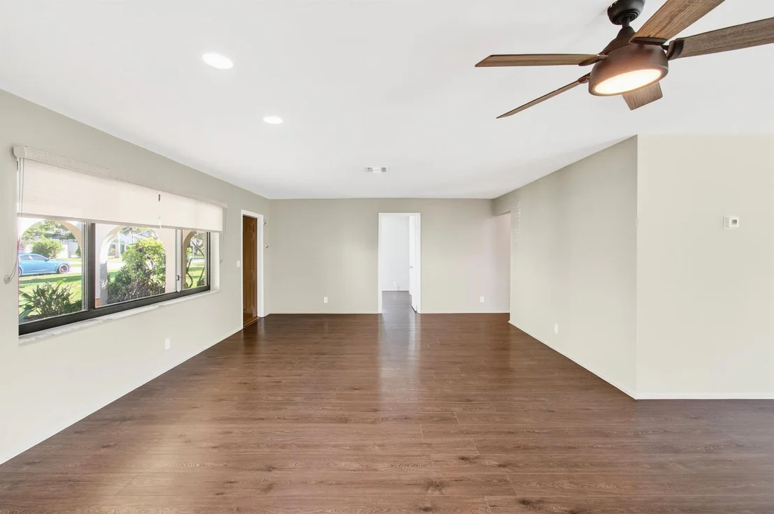 Photo of 714 Heron Drive