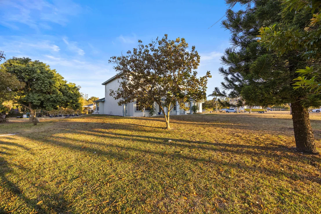 Photo of 6934 Grapeview Boulevard