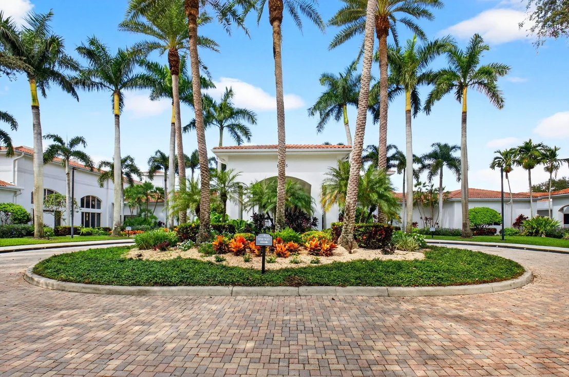 Photo of 7232 Morocca Lake Drive