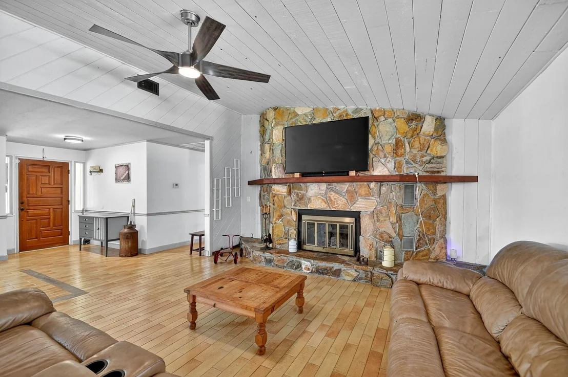 Photo of 3108 Custer Avenue