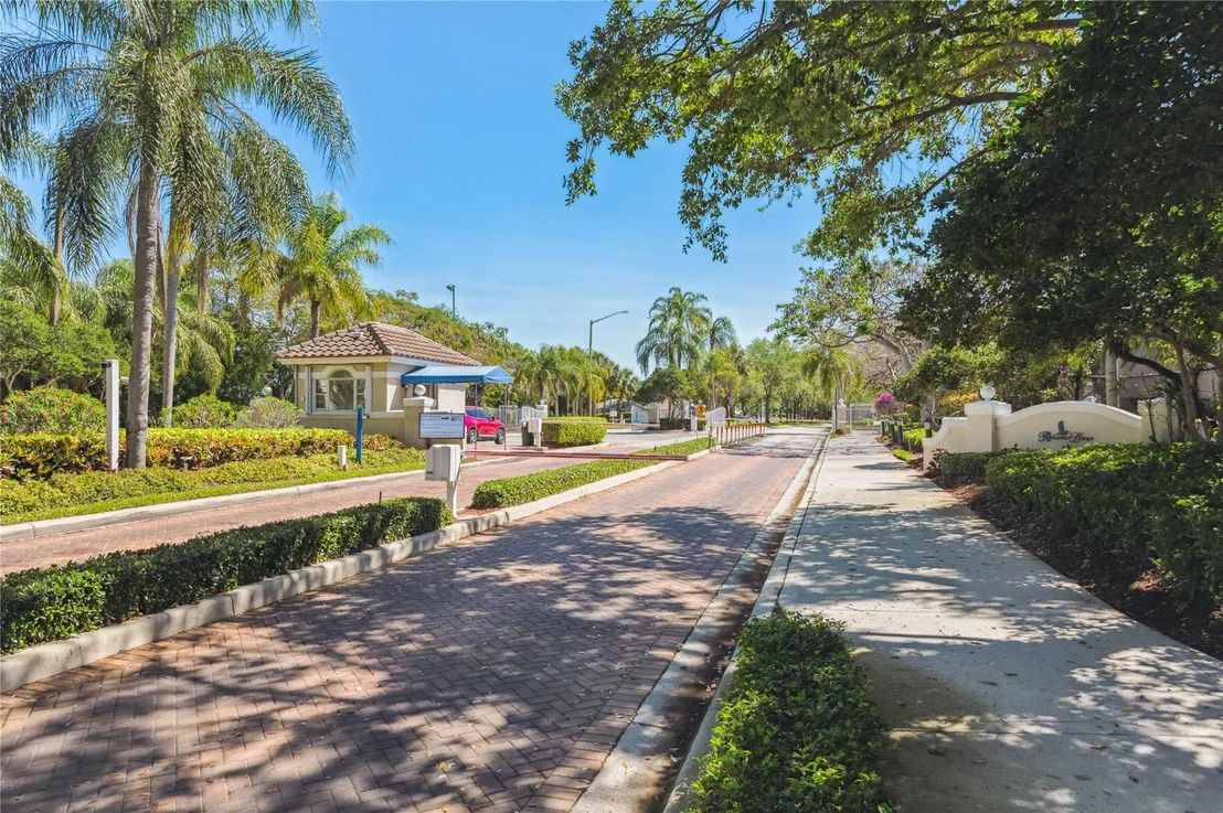 Photo of 4917 Pelican Manor