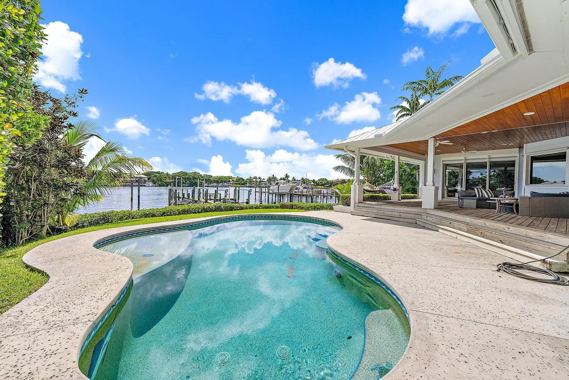 Photo of 4205 SE Centerboard Lane