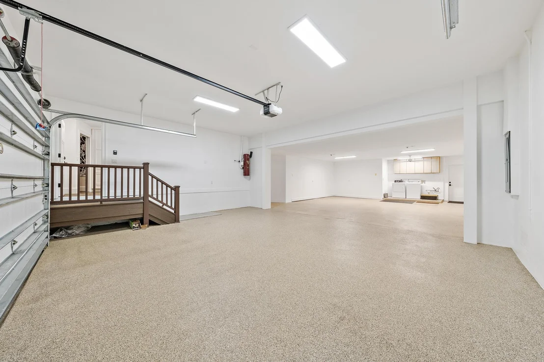 Photo of 942 Pompano Drive