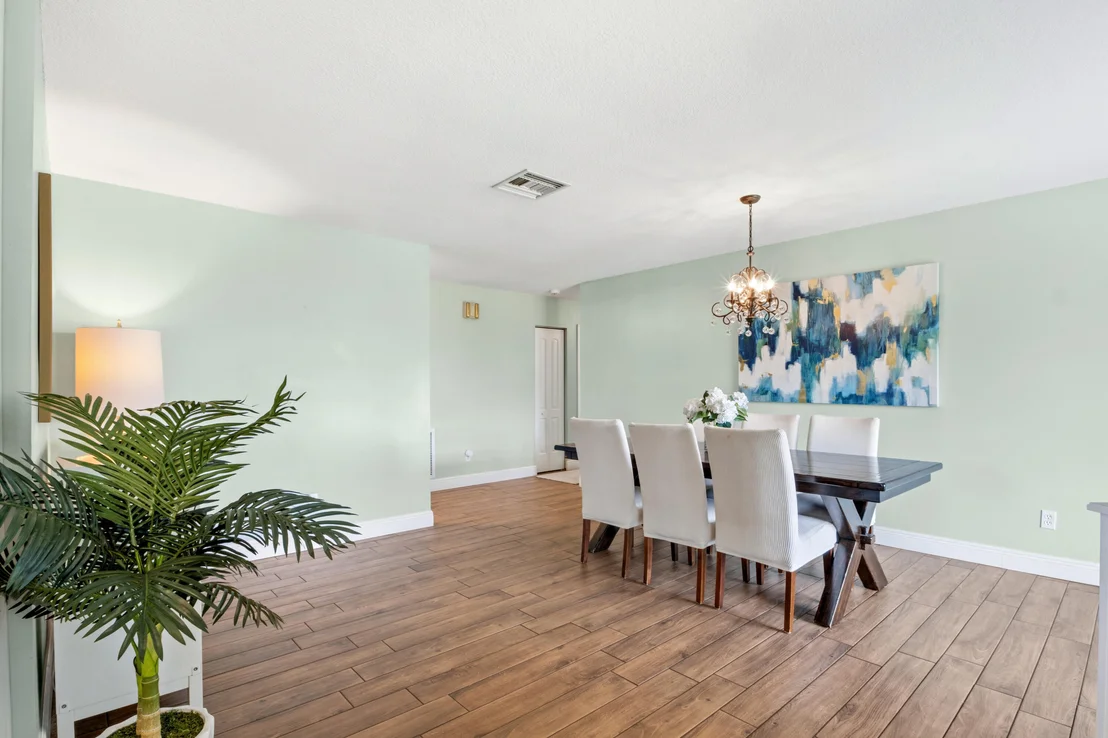 Photo of 4886 Acorn Drive