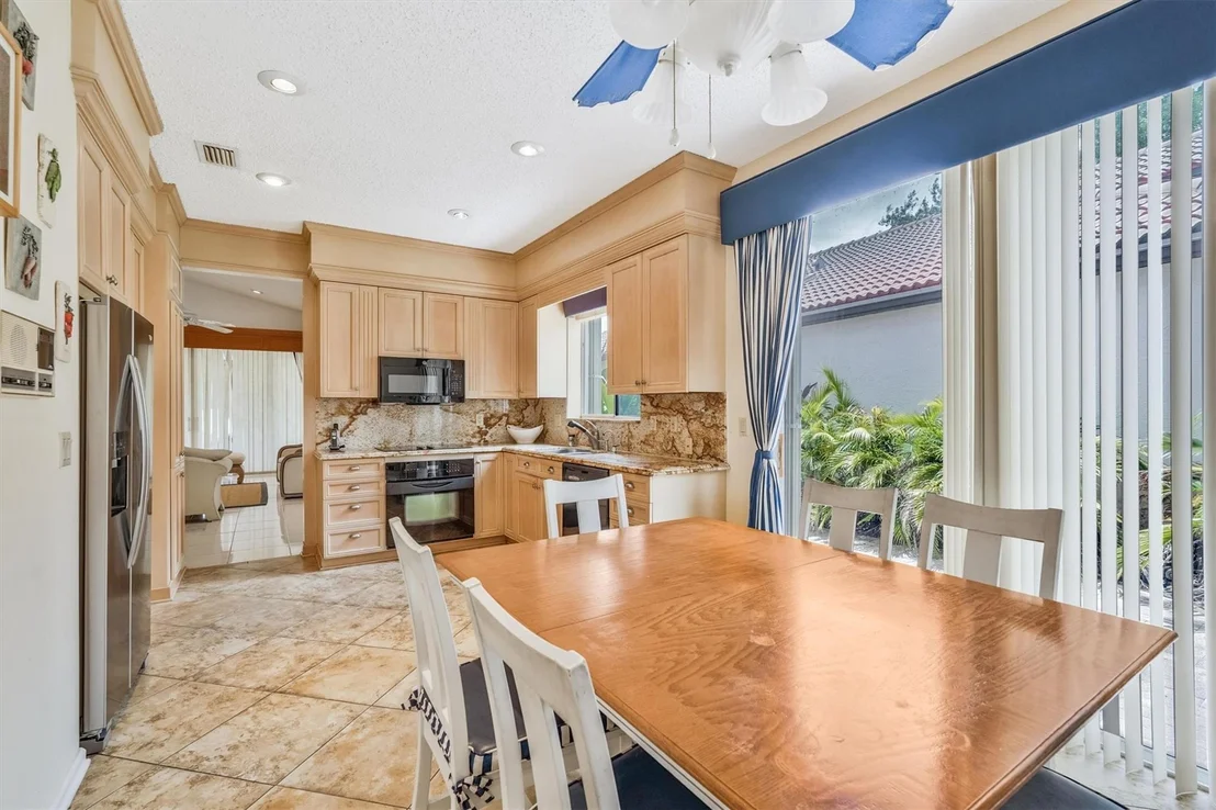 Photo of 7204 Via Palomar