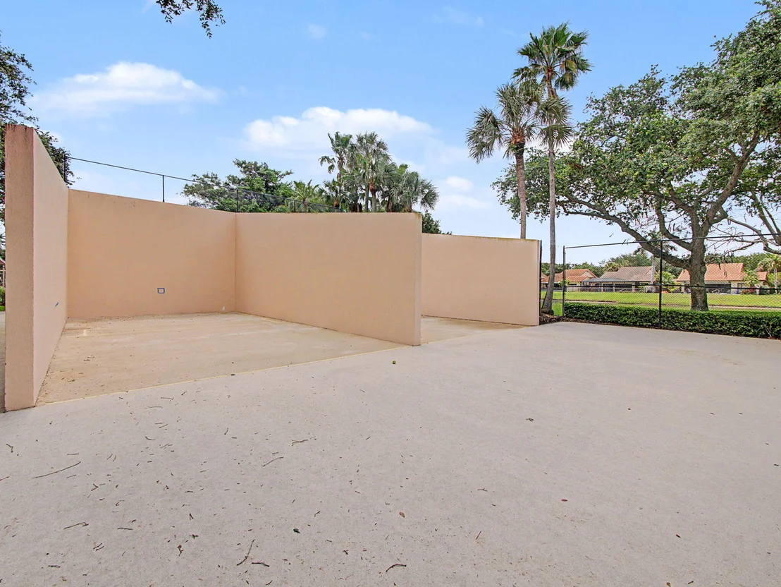 Photo of 2631 Mohawk Circle