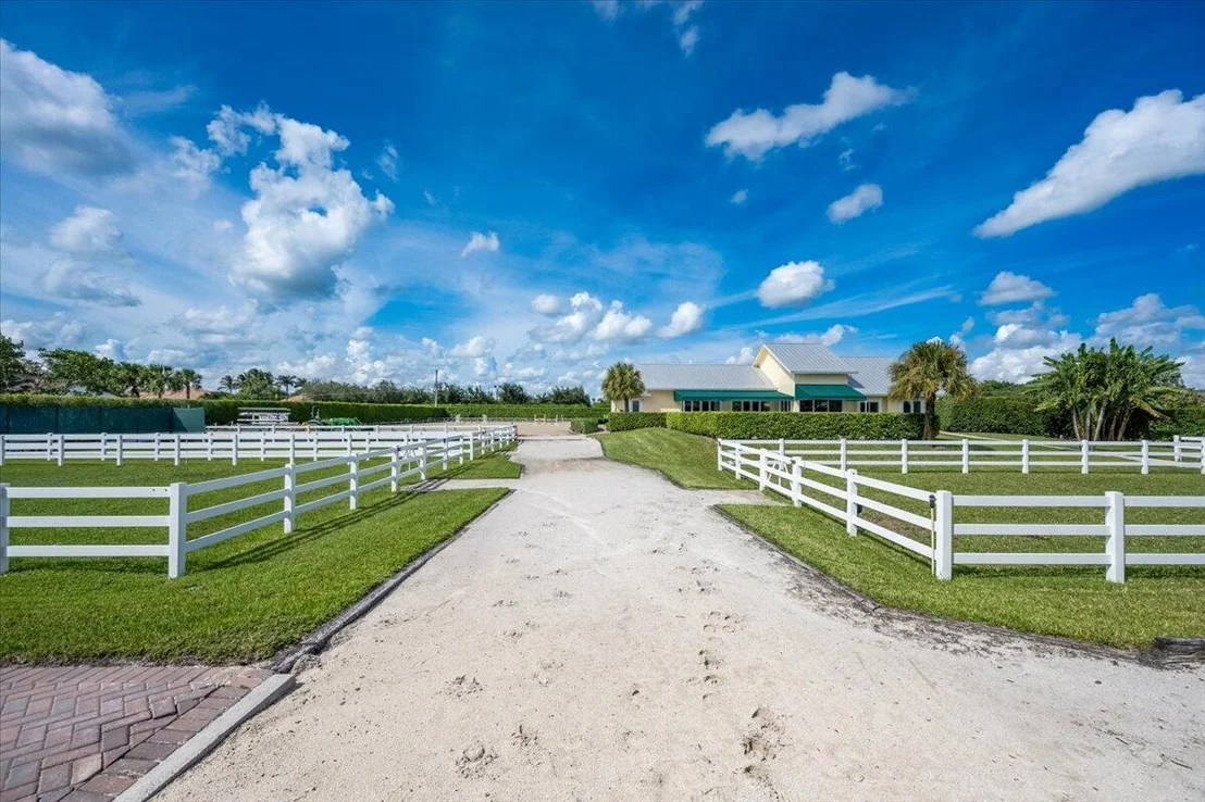 Photo of 14402 Laurel Trail