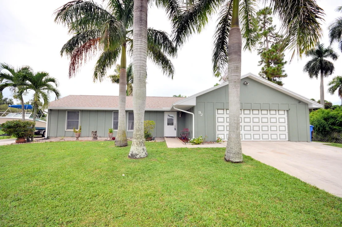 Photo of 92 W Pine Tree Avenue
