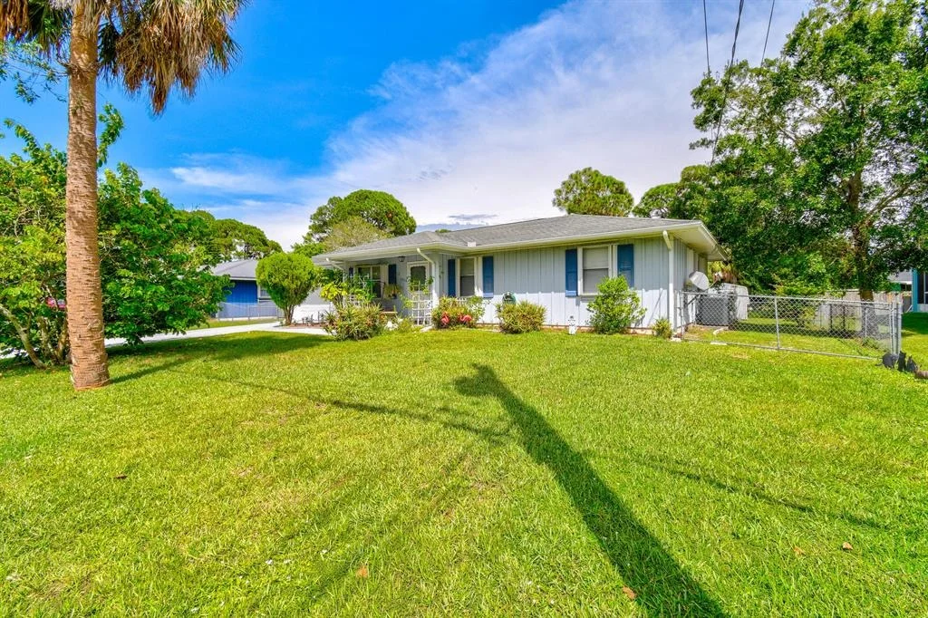 Photo of 5906 Tangelo Drive