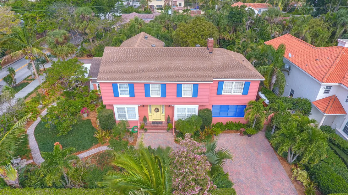 Photo of 243 Pershing Way