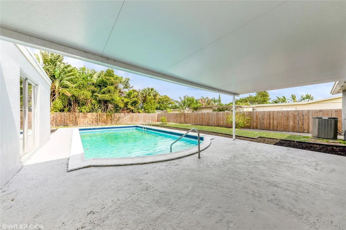 Photo of 2313 Bermuda Drive