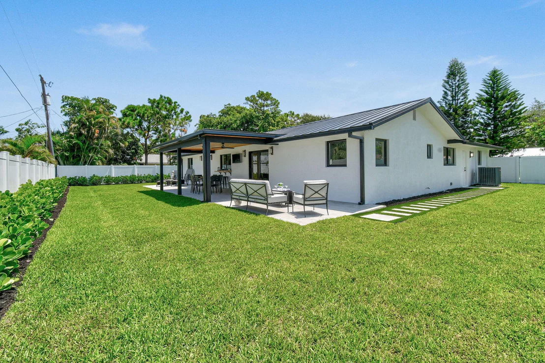 Photo of 19875 Hibiscus Drive