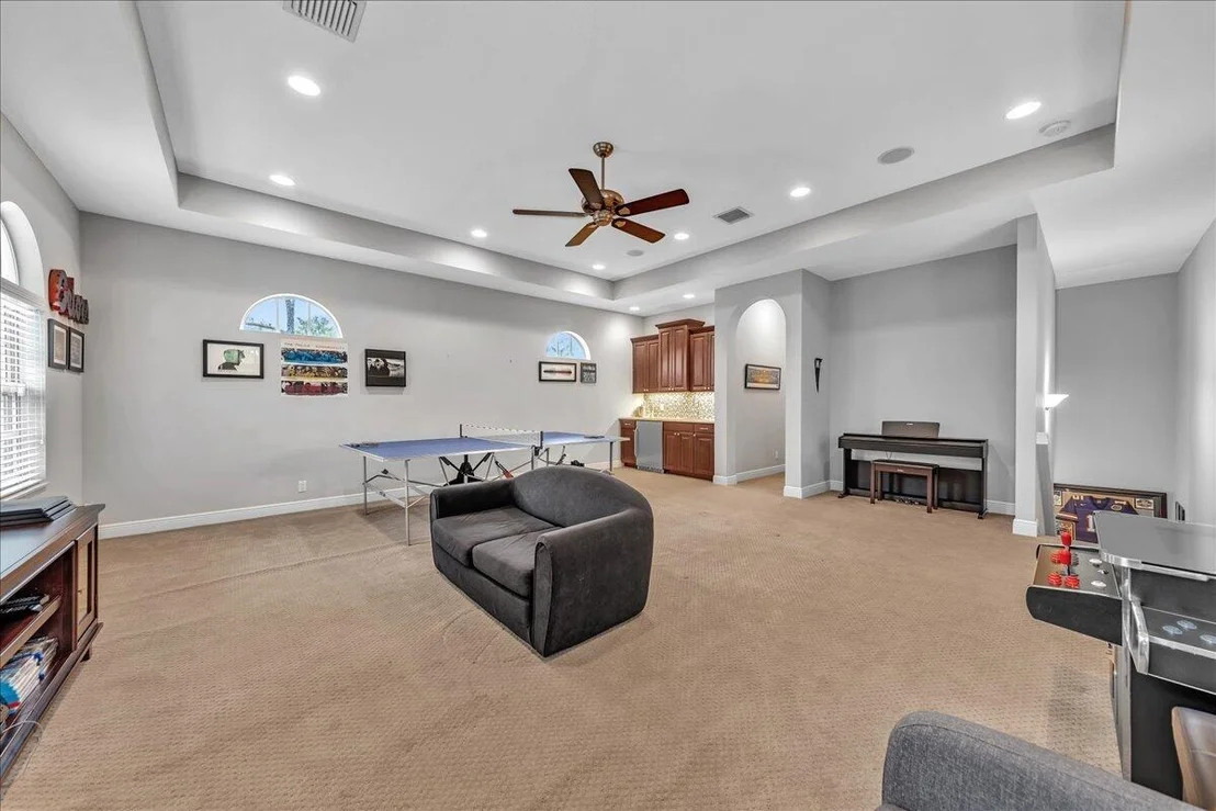Photo of 378 Squire Drive