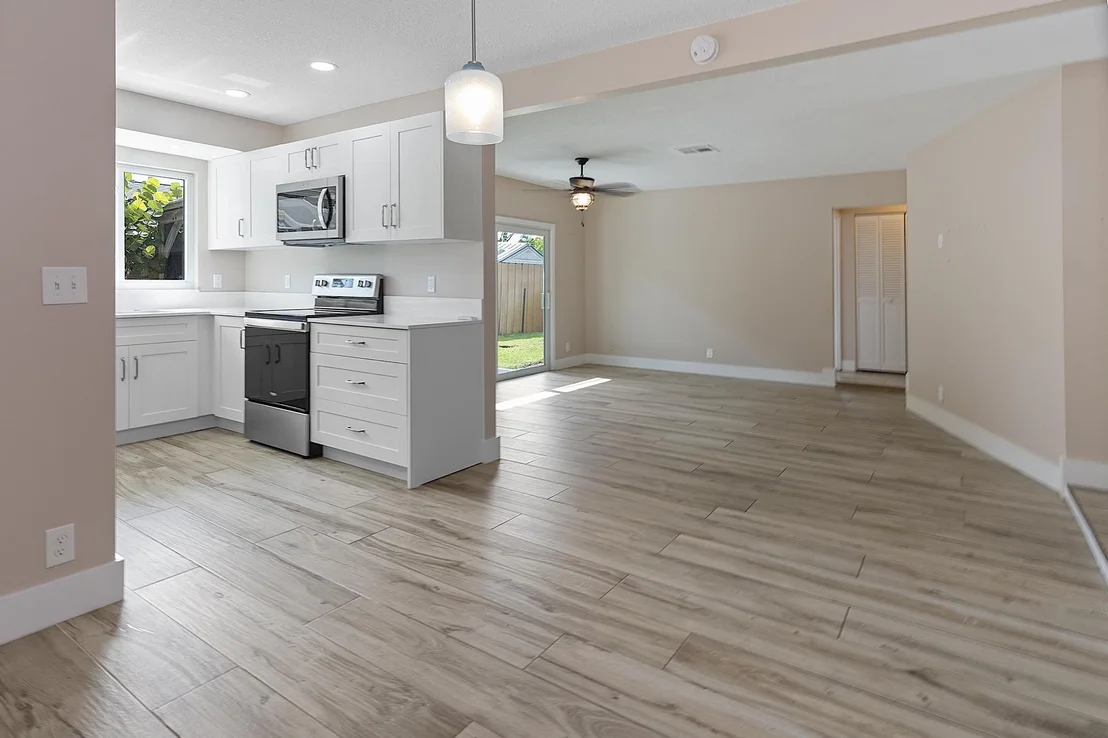 Photo of 119 W NORFOLK Road