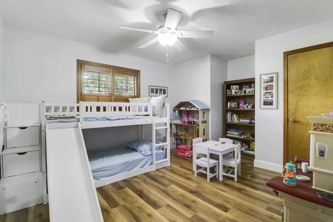 Photo of 15421 110th Avenue N