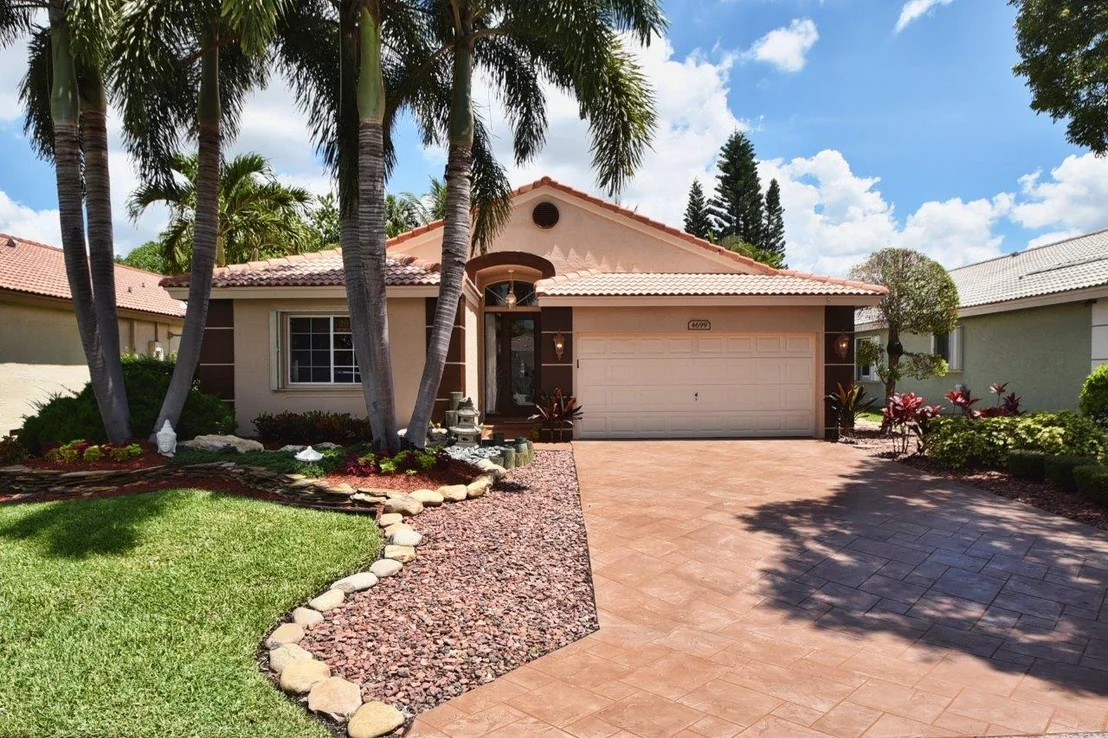 Photo of 4699 NW 7th Place