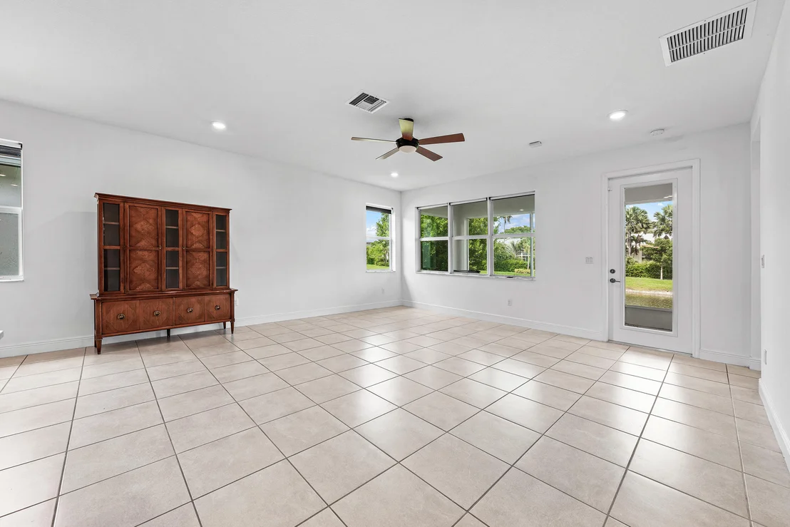 Photo of 4273 Marina Way