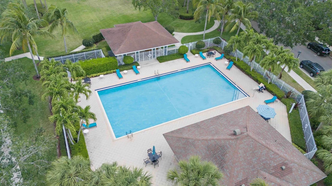Photo of 2616 E Community Drive