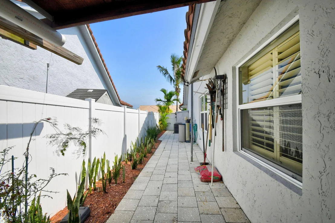 Photo of 5817 Laurel Green Circle