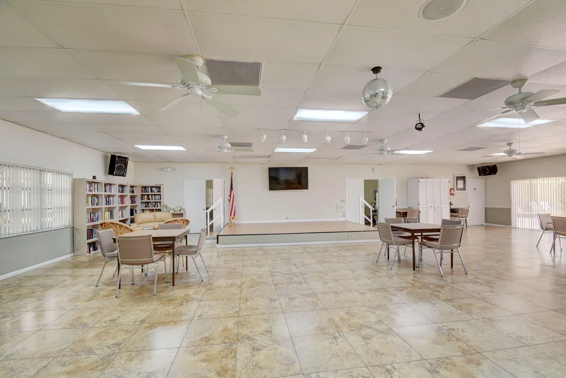 Photo of Unit B at 5110 Nesting Way