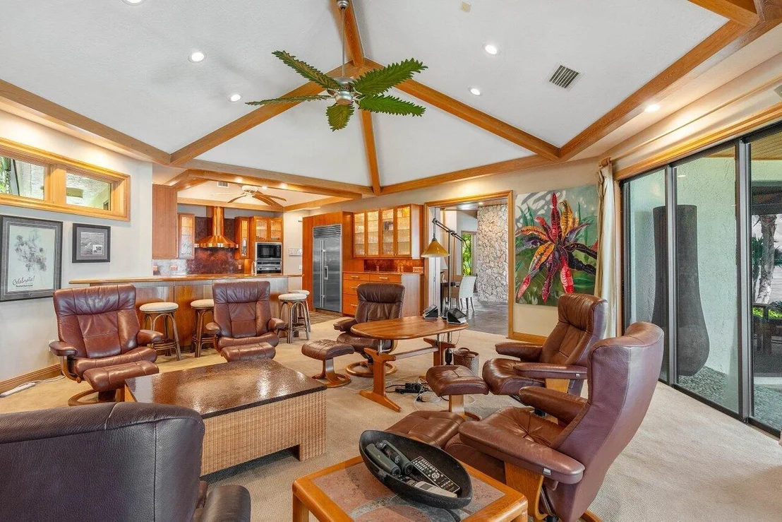 Photo of 6400 SE Inlet Way