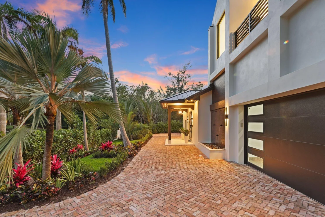 Photo of 23 COCONUT Lane