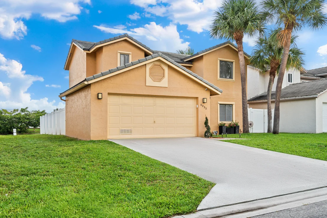 Photo of 6035 Strawberry Lakes Circle