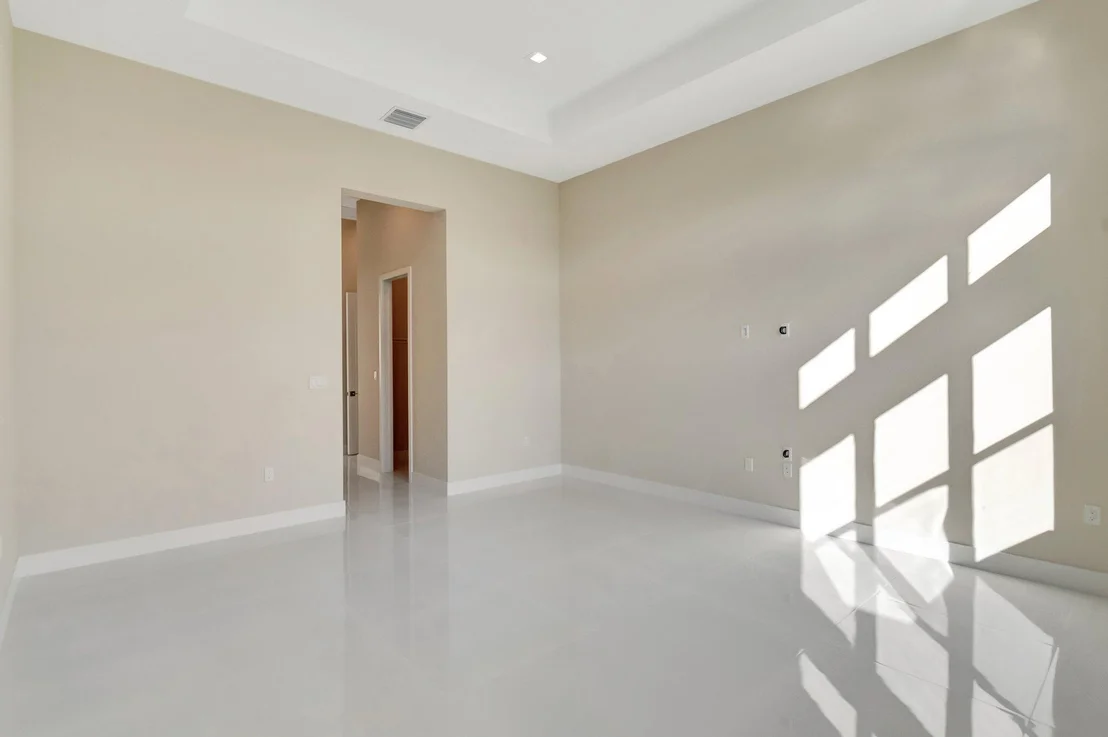 Photo of 9452 Riverside Park Drive