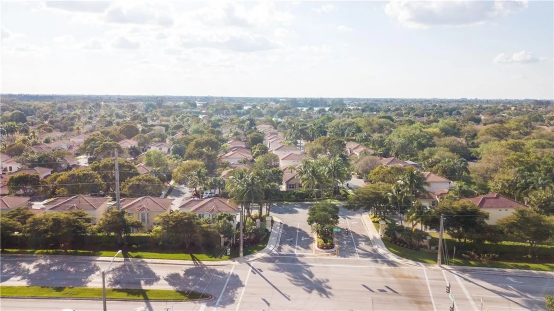 Photo of 4745 NW 5th Place