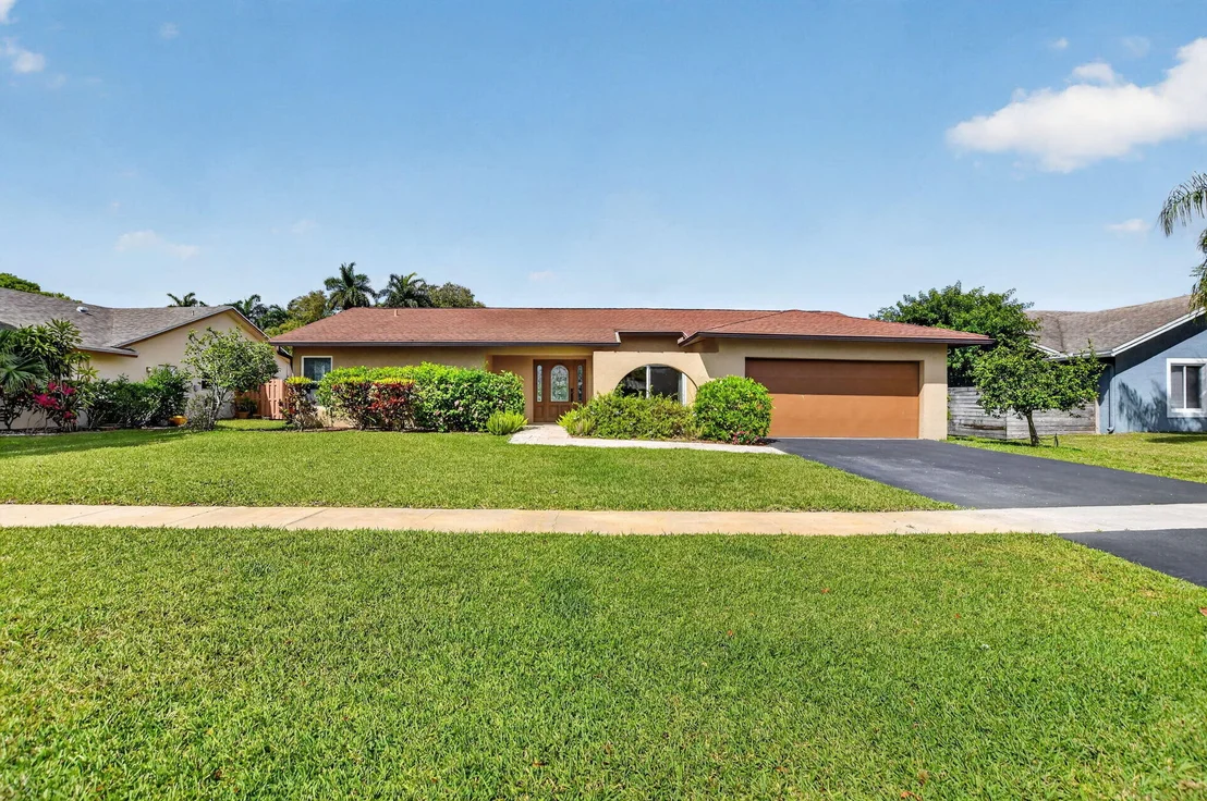 Photo of 20876 Sugarloaf Lane