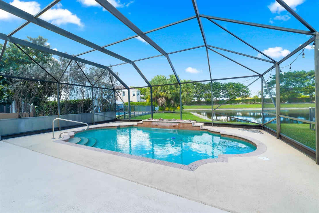 Photo of 7671 Oak Grove Circle
