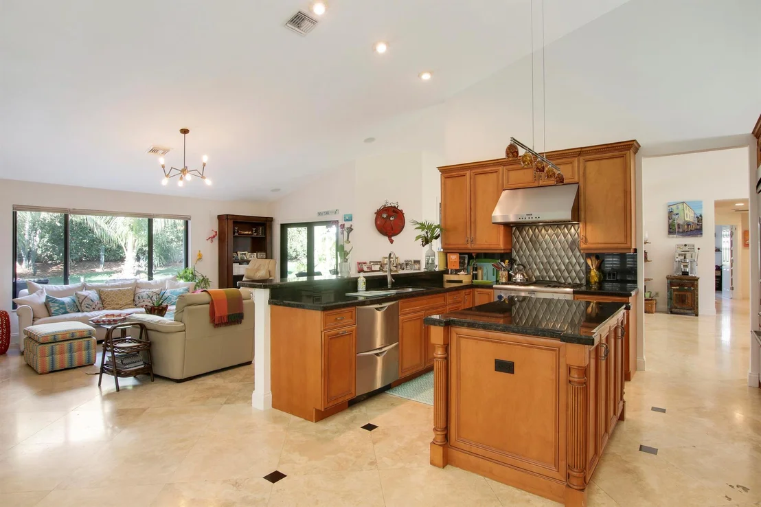 Photo of 18290 SE Ridgeview Drive
