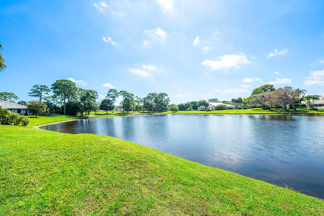 Photo of 5221 Estates Drive