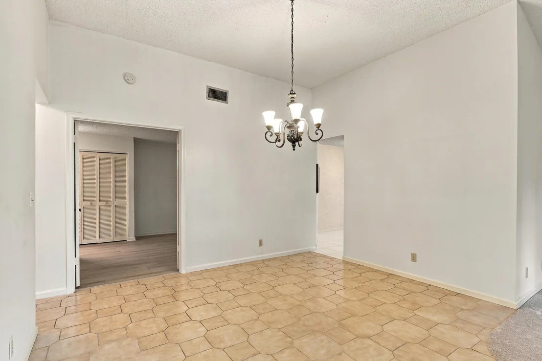 Photo of 5086 Pine Drive