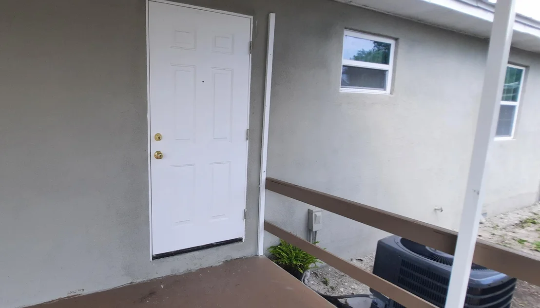 Photo of 1067 Elm Street