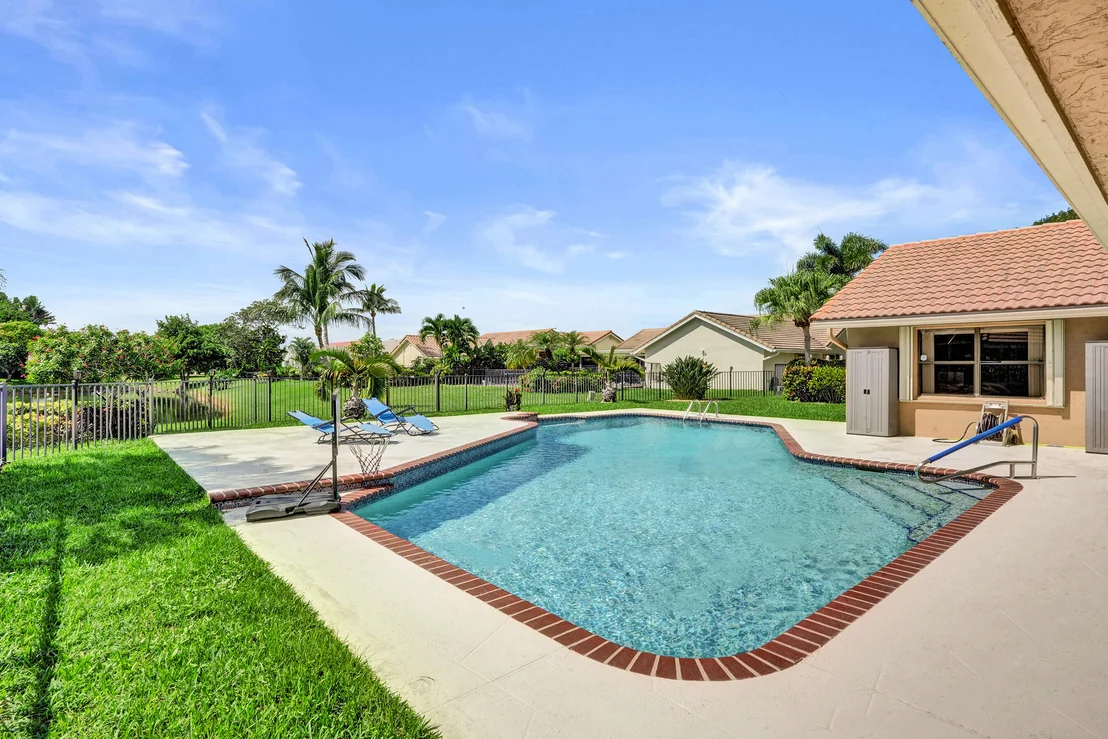Photo of 9255 Sun Pointe Drive