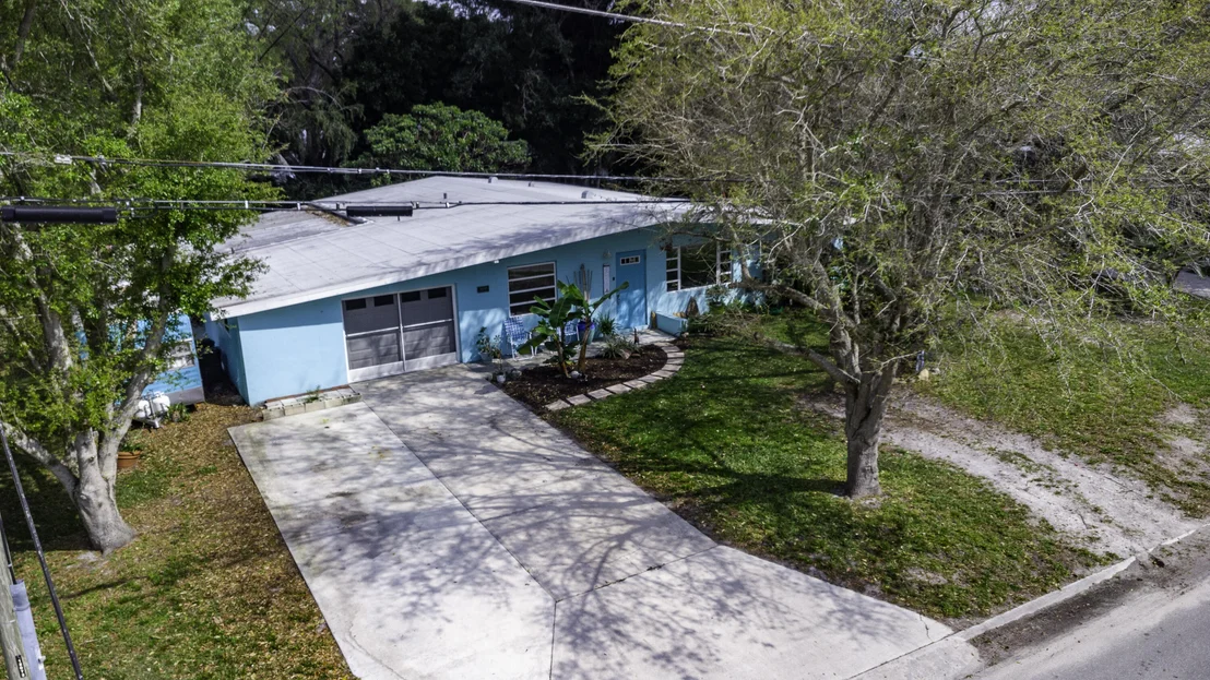 Photo of 3030 Summit Street