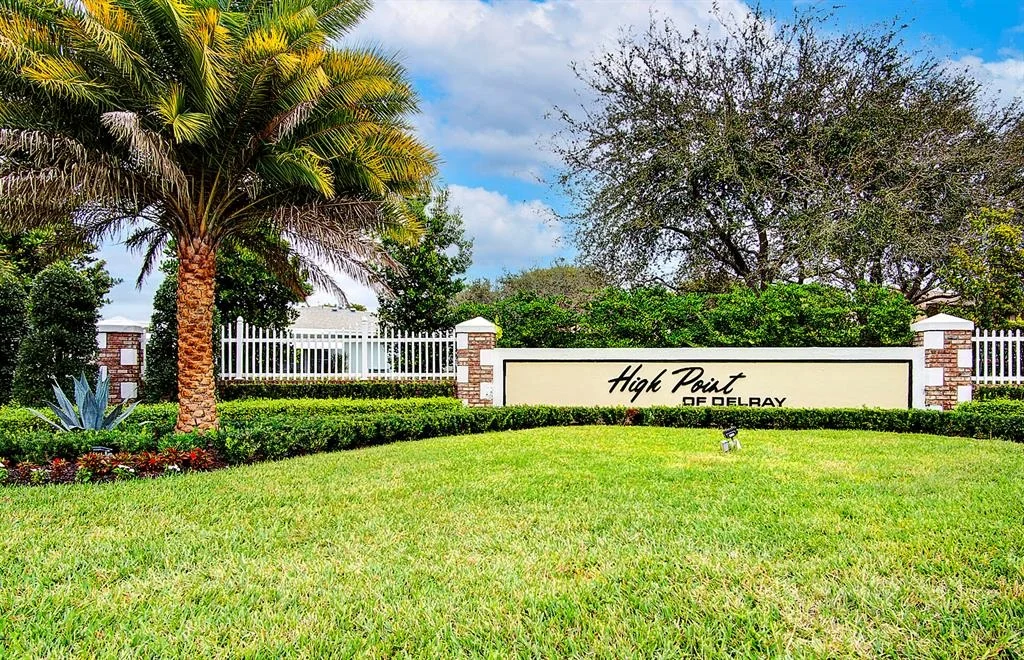 Photo of Unit B at 955 Circle Drive