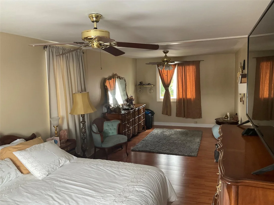 Photo of 6643 NW Bayfront Drive