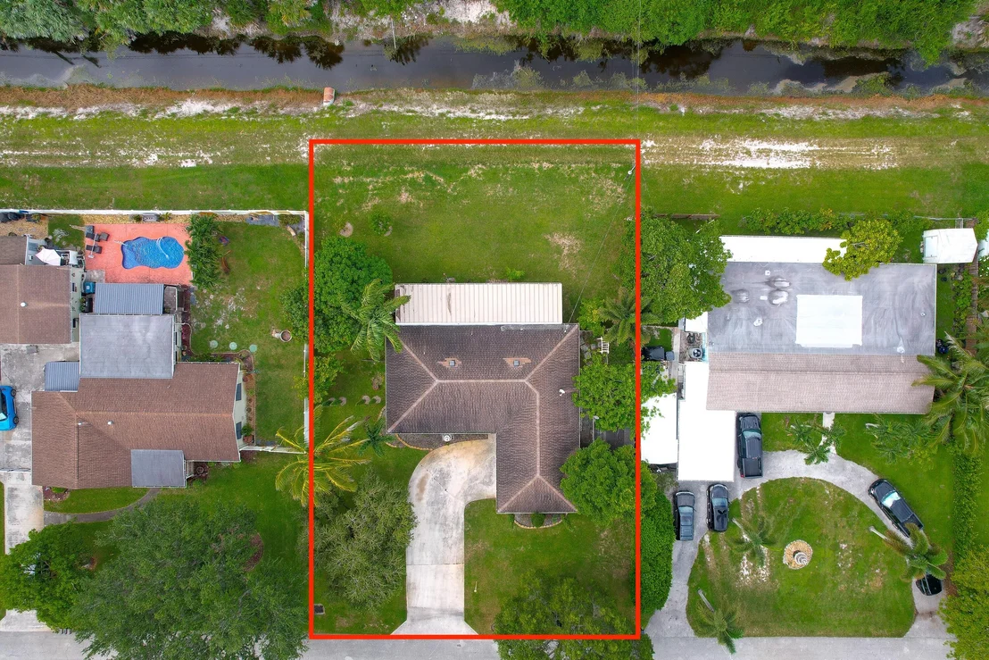 Photo of 110 W Mango Road