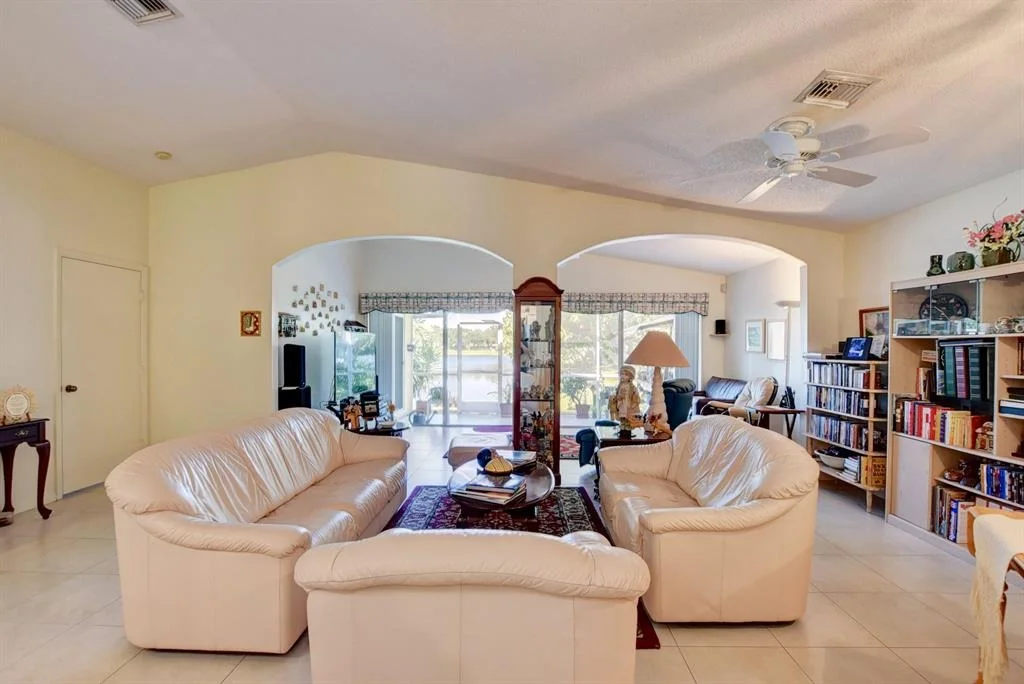 Photo of 10332 Sunstream Lane