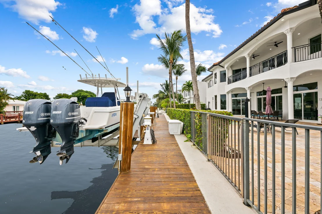 Photo of 1261 NE 27th Way