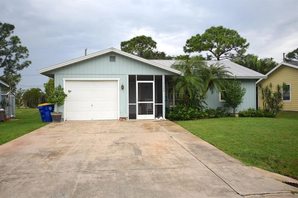 Photo of 5588 SE Avalon Drive