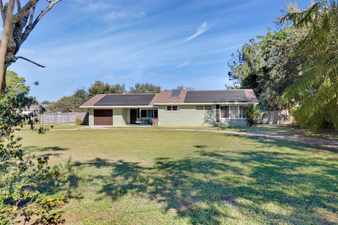 Photo of 2867 Oak Drive