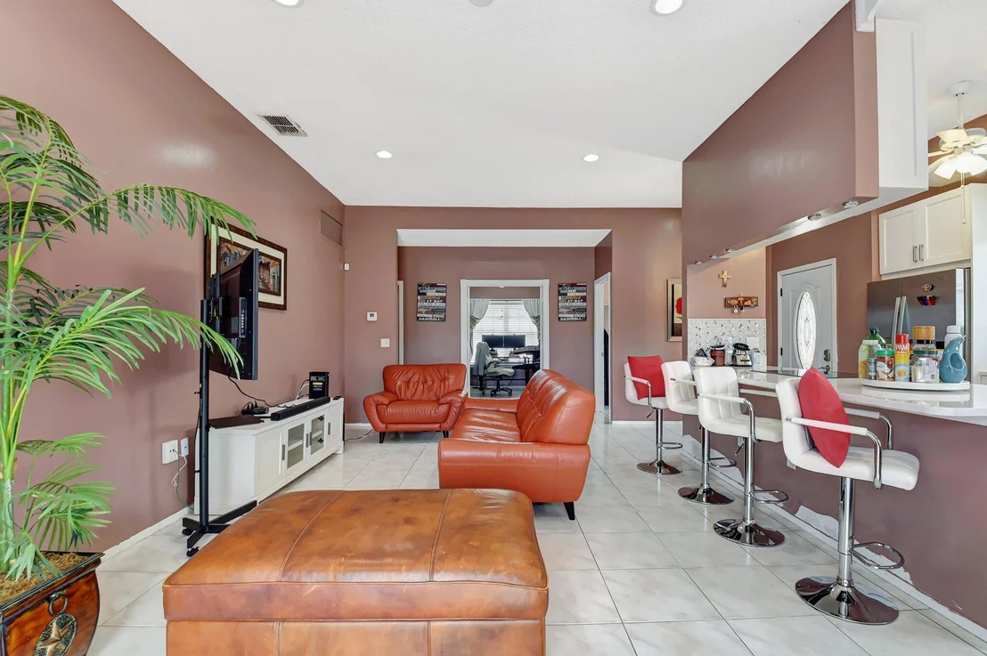 Photo of 8687 Spring Valley Drive
