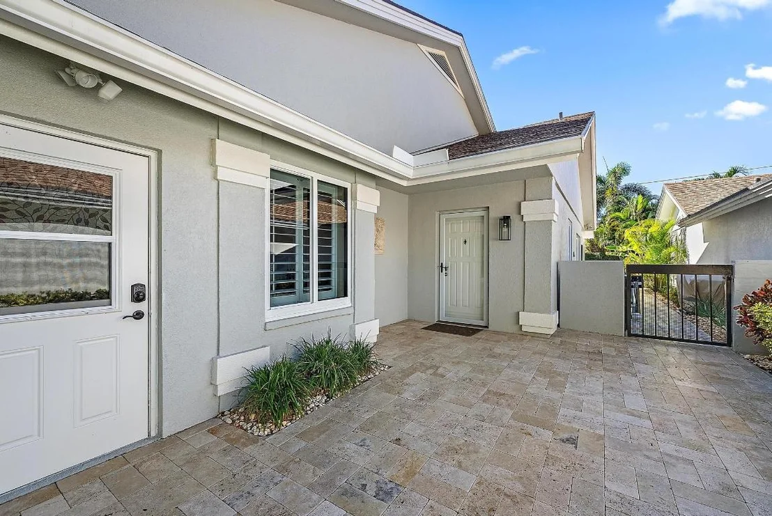 Photo of 138 Cape Pointe Circle