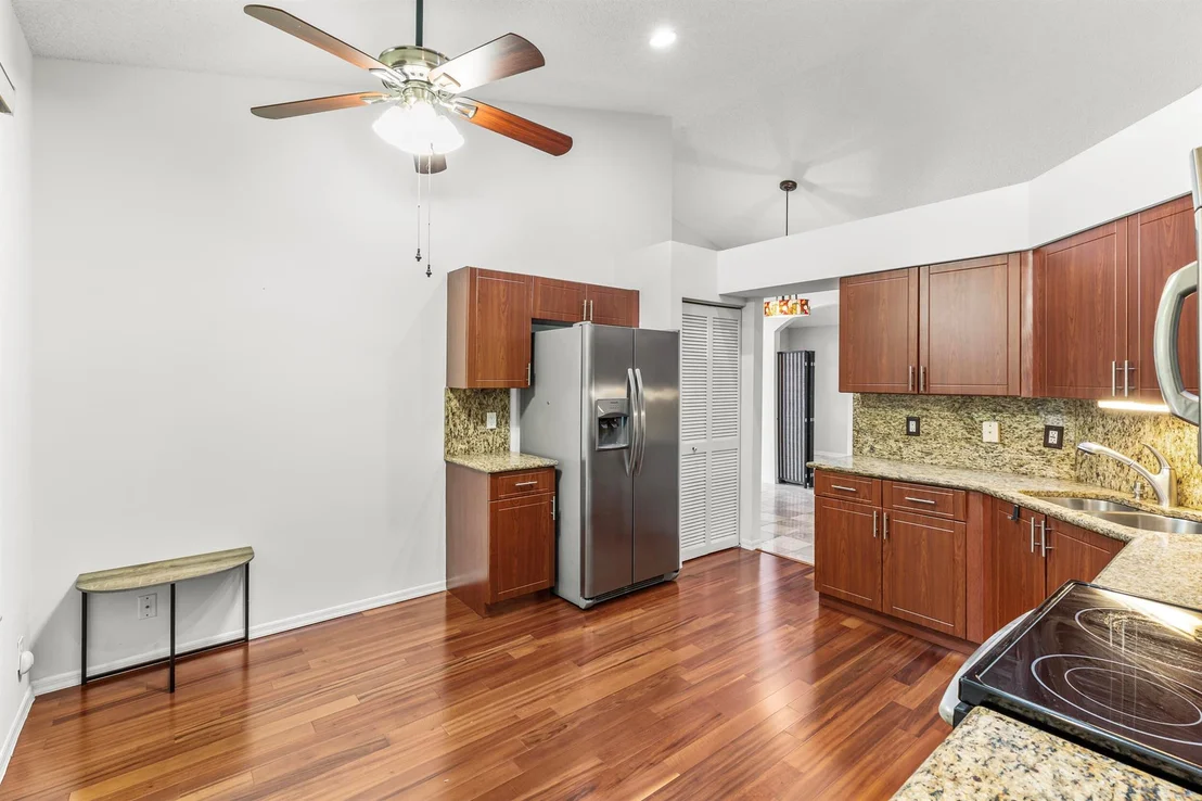 Photo of 5328 Brookview Drive