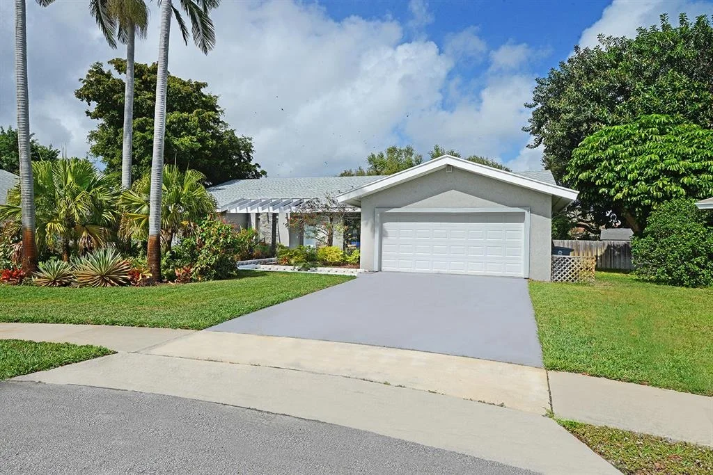 Photo of 17527 Birchwood Drive