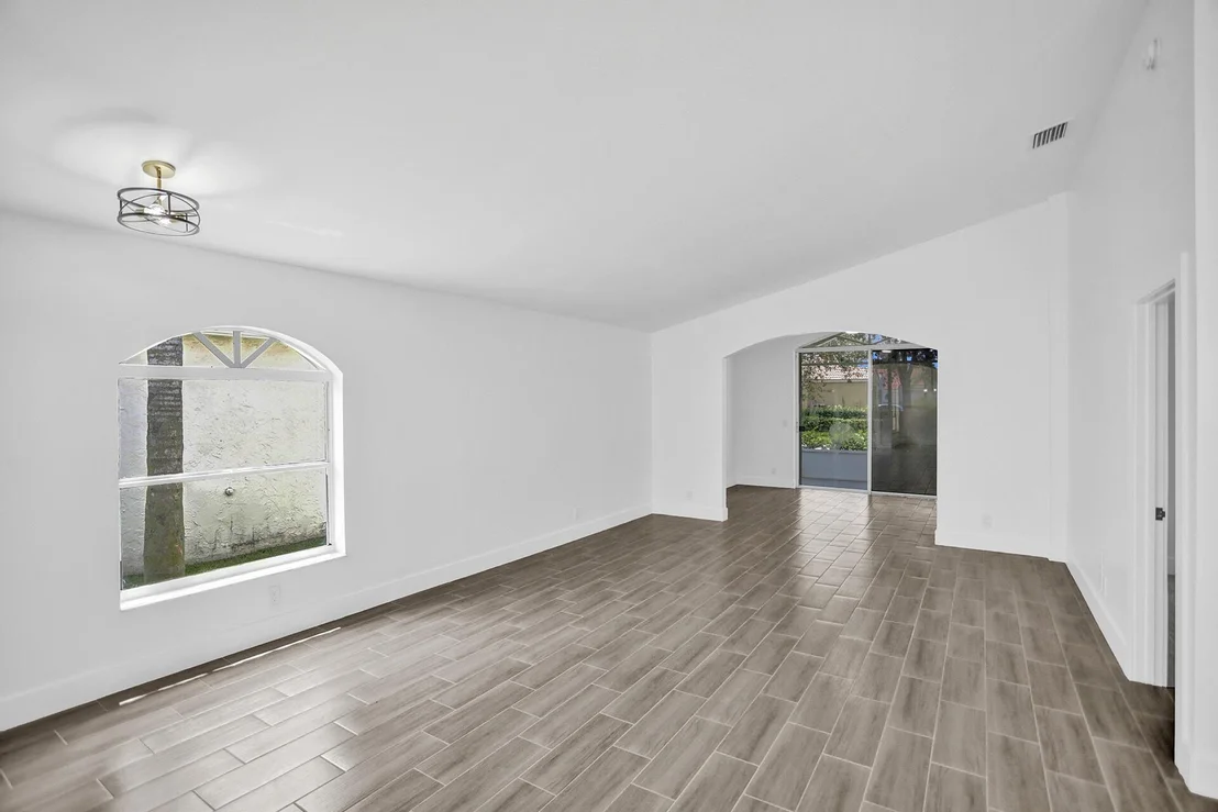 Photo of 214 Wedgewood Circle